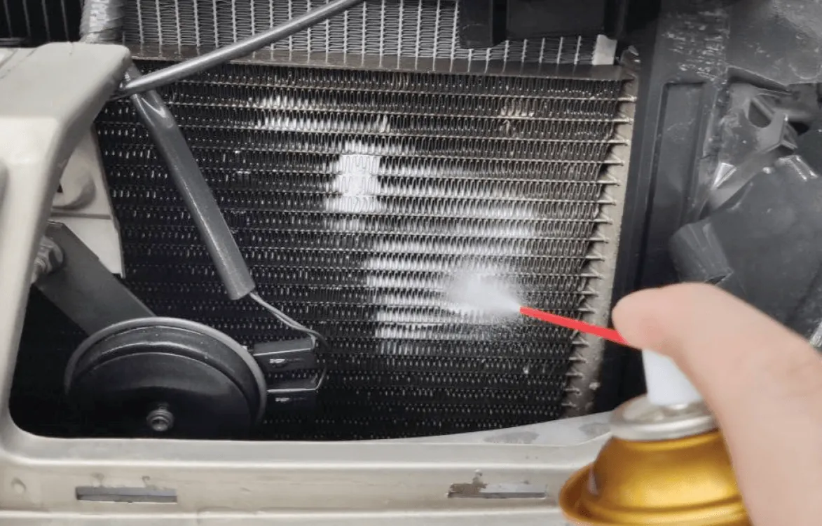 Cleaning Condenser Surface with Spray